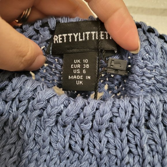 Women's PrettyLittleThing Petite Blue Crochet Knit Bardot‎ Top - Picture 9 of 9